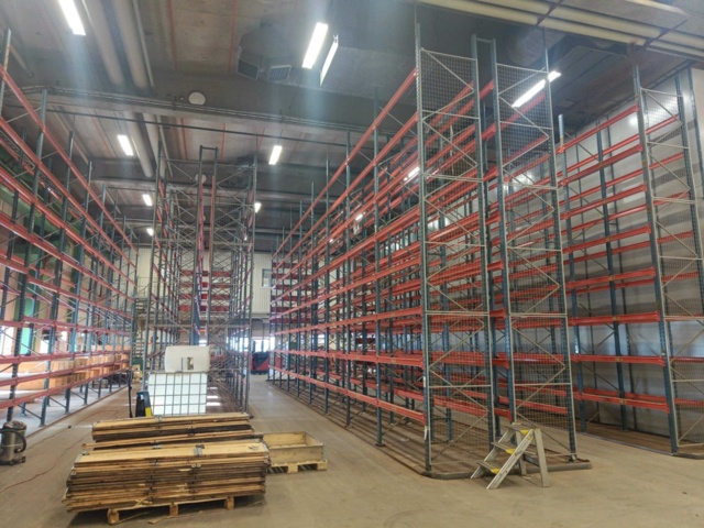 1236058-11 Pallställ Lux 83