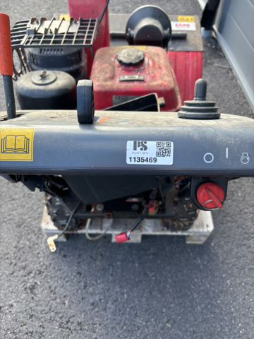 1135469-11 Honda HS 828 snow thrower