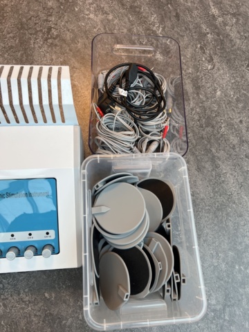 1243079-3 Faradic machine for beauty treatment