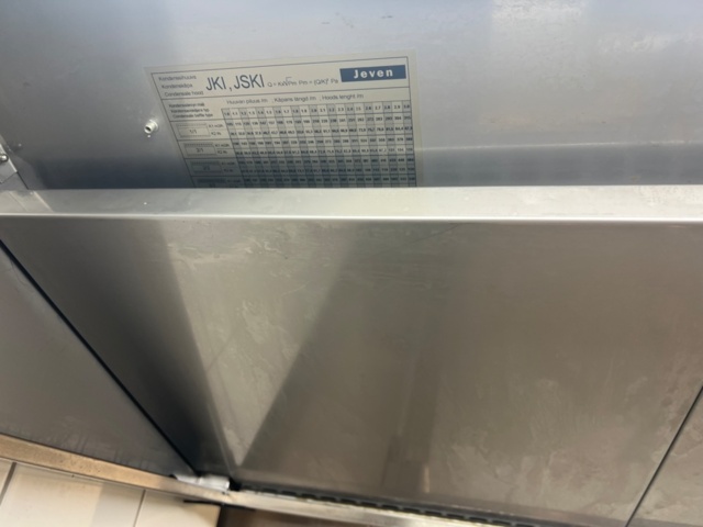 953340-4 Ventilation ceiling large kitchen Jeven 140x150 cm