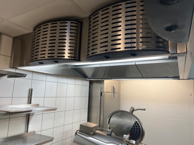 953340-7 Ventilation ceiling large kitchen Jeven 140x150 cm