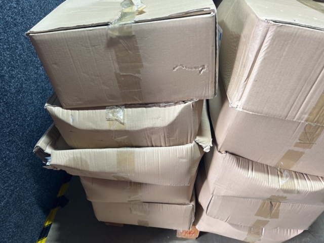 1180983-6 Lot with burial bags about 300