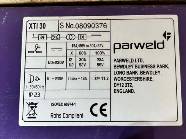 1253766-5 Plasma cutter - Parweld XTI 30