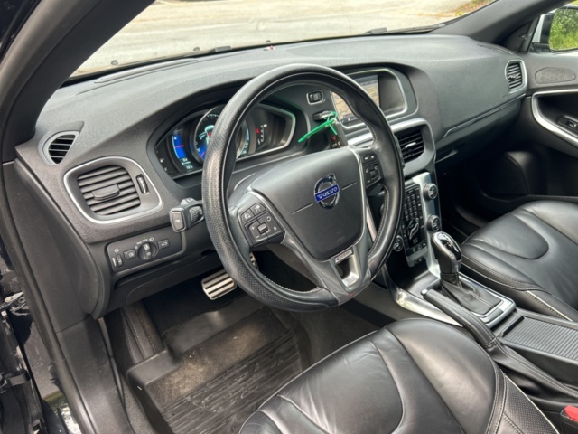 1235084-10 Volvo V40 T5 Geartronic, 254hk -2014