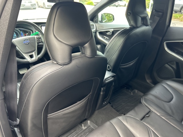 1235084-23 Volvo V40 T5 Geartronic, 254hk -2014