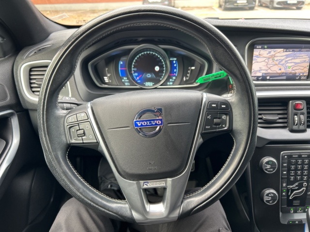 1235084-11 Volvo V40 T5 Geartronic, 254hk -2014