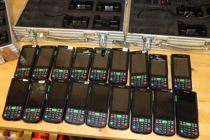 1173774-17 18 Honeywell ScanPal EDA50K PDAs with charger