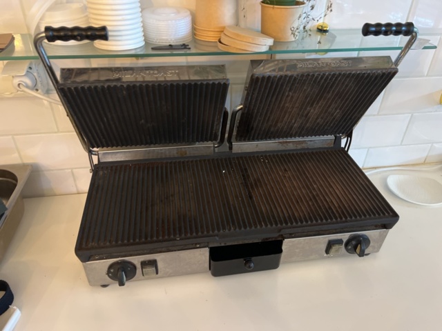 1244513-2 Clamp grill double - Milan toast 1605x