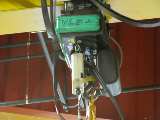 1221799-3 Traversing track with traverse