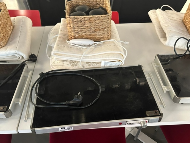 956549-1 Bartscher heating plate, heating blanket and Hot-stone massage stones