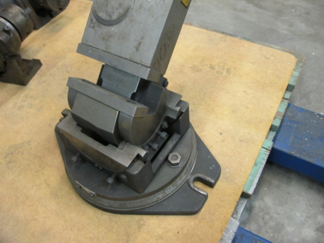 1221912-3 Machine vise on protractor