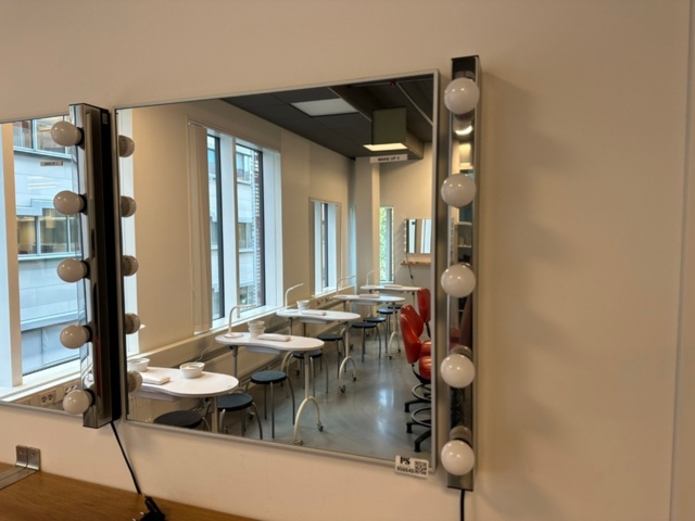 956646-4 3 mirrors Hovet Ikea, 4 wall lamp strips Musik Ikea, 2 shelves Lack Ikea