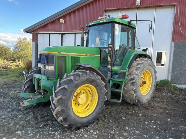 1237513-1 Tractor John Deere 7800 4WD -2000 (10786 hours)