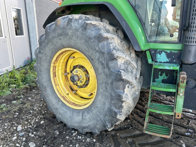 1237513-18 Tractor John Deere 7800 4WD -2000 (10786 hours)