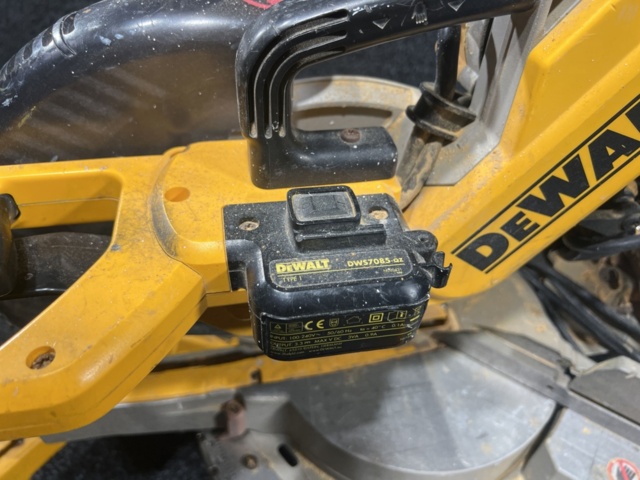 1180992-4 Miter saw - DeWalt DW717XPS