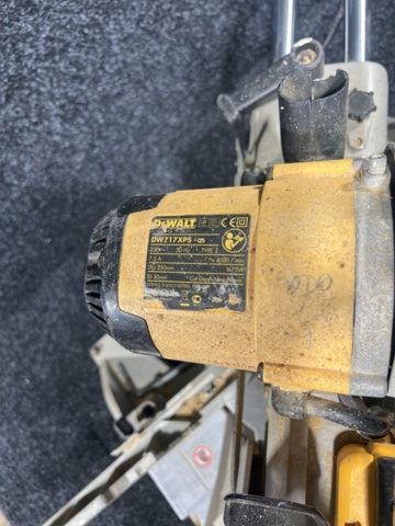 1180992-5 Miter saw - DeWalt DW717XPS