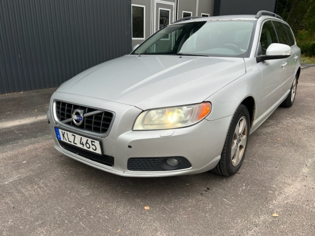 1246407-6 Volvo V70 2.4D Geartronic, 175hp, 2010