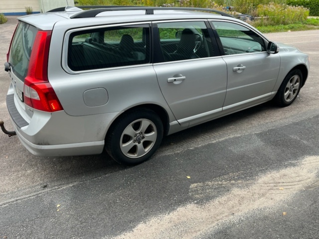 1246407-2 Volvo V70 2.4D Geartronic, 175hp, 2010