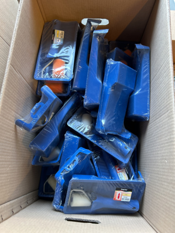 1248967-10 Stort parti med måleritillbehör