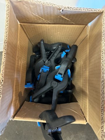 1248973-2 Samling med blandade objekt - Byggtillbehör, slang med mera