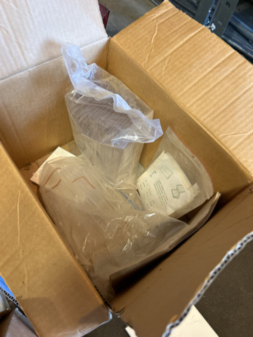 1248973-6 Samling med blandade objekt - Byggtillbehör, slang med mera