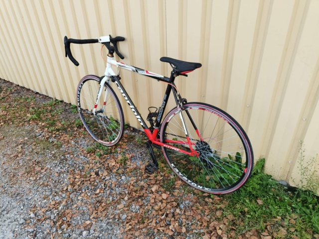 1236969-3 Men's exercise bike - Capriolo Eclipse 2050