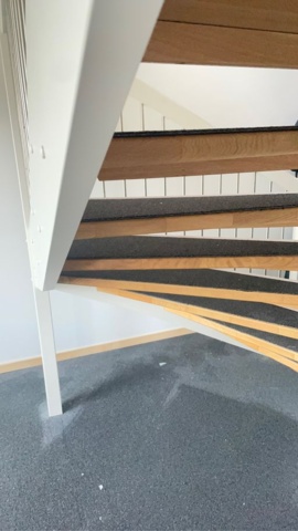 1253417-10 Angled staircase