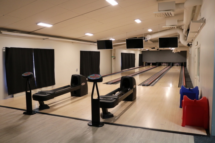 1257379-1 3 Complete Bowling Lanes for relocation