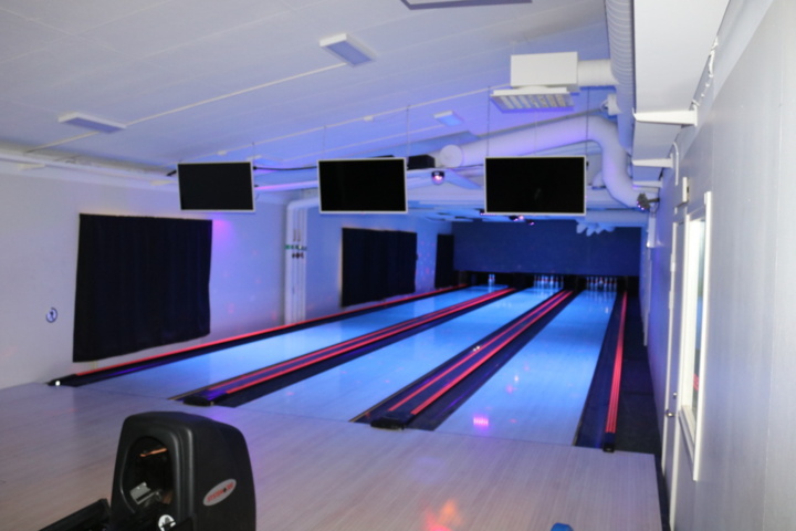 1257379-35 3 Complete Bowling Lanes for relocation