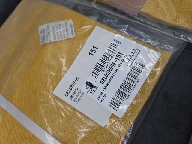 1257544-4 8 WestWing pillowcases - Shipping included