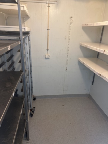 1244600-11 Refrigerator and freezer for disassembly