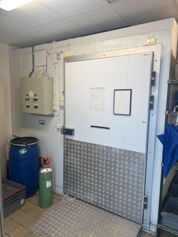 1244600-15 Refrigerator and freezer for disassembly