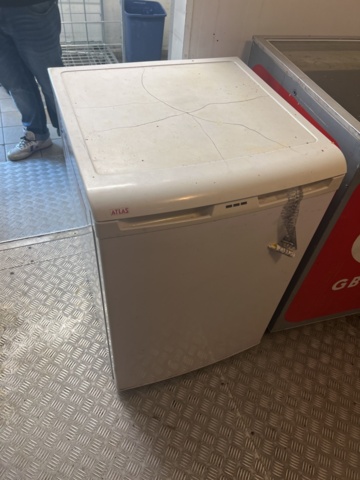 1244600-22 Refrigerator and freezer for disassembly