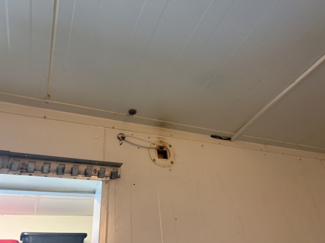 1244600-25 Refrigerator and freezer for disassembly