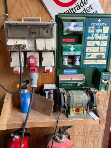 1225088-6 20 foot container with puck lock 1 key