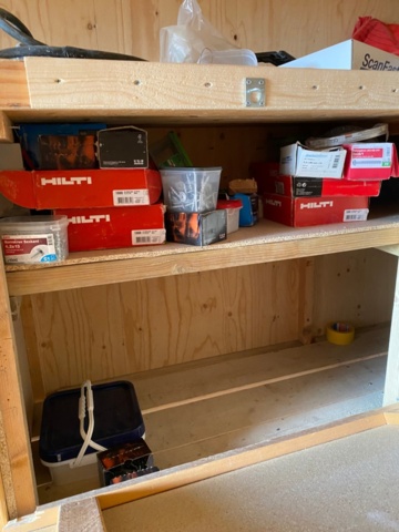 1225088-10 20 foot container with puck lock 1 key