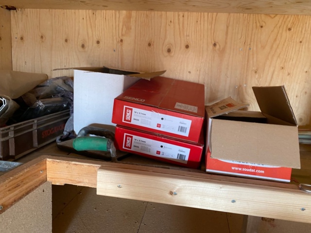 1225088-11 20 foot container with puck lock 1 key