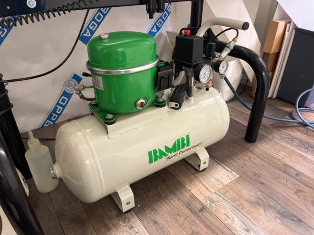 1194385-11 Valiani Mat Pro - i 150 Screening machine paintings etc incl compressor