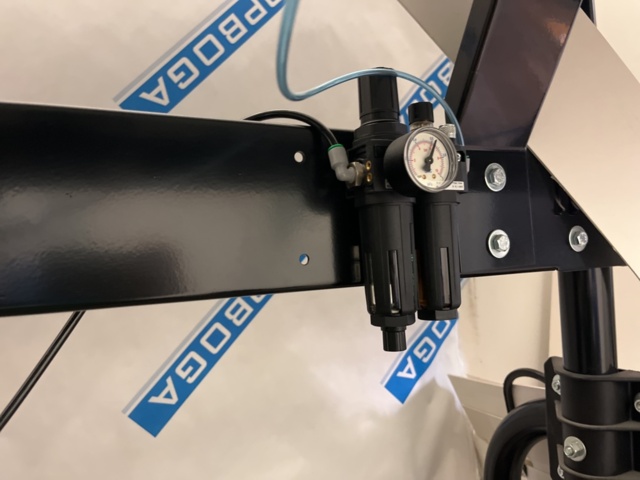 1194385-12 Valiani Mat Pro - i 150 Screening machine paintings etc incl compressor