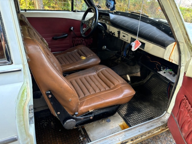 Volvo Amazon 1964 including lots of extra parts - PS Auction