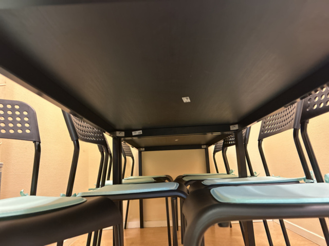 1235115-3 Ikea lunchbord med stolar