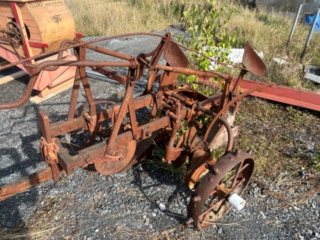 1258320-6 Towed plough, Överum