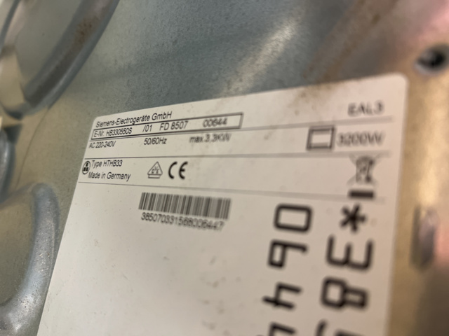 1258571-11 Disassembled kitchen with appliances