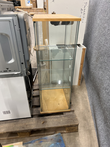 1258571-22 Disassembled kitchen with appliances