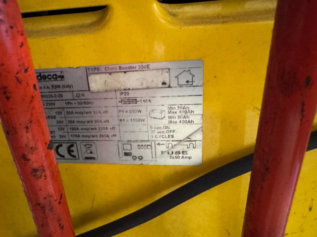 1200685-7 Starting aid and battery charger - Deca Class Booster 350E