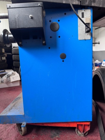 1200690-5 Wheel balancing machine Hofmann Geodyna 4300 -2005