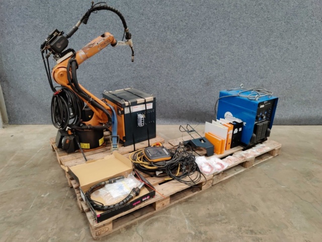 1259217-3 Welding robot Kuka KR5 R1400