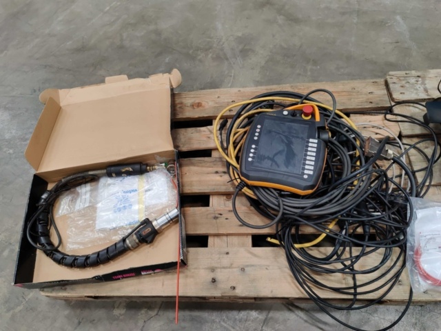 1259217-29 Welding robot Kuka KR5 R1400