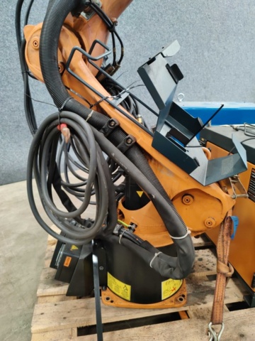 1259218-14 Welding robot Kuka KR5 R1400