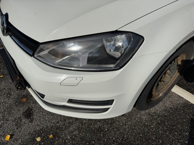 1259290-12 Volkswagen Golf Variant 1.6 TDI BlueMotion Manual, 110hp, 2014